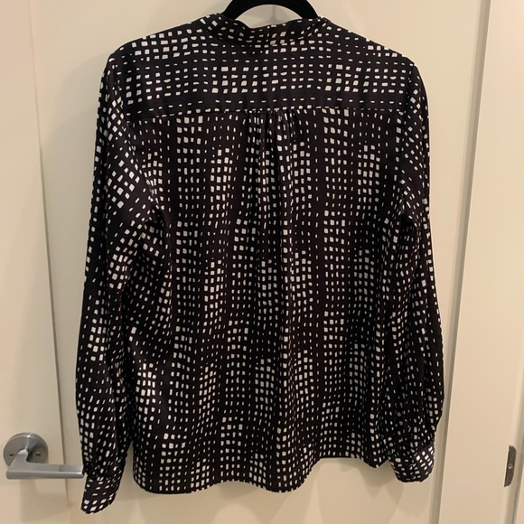 Banana Republic top - Picture 2 of 3